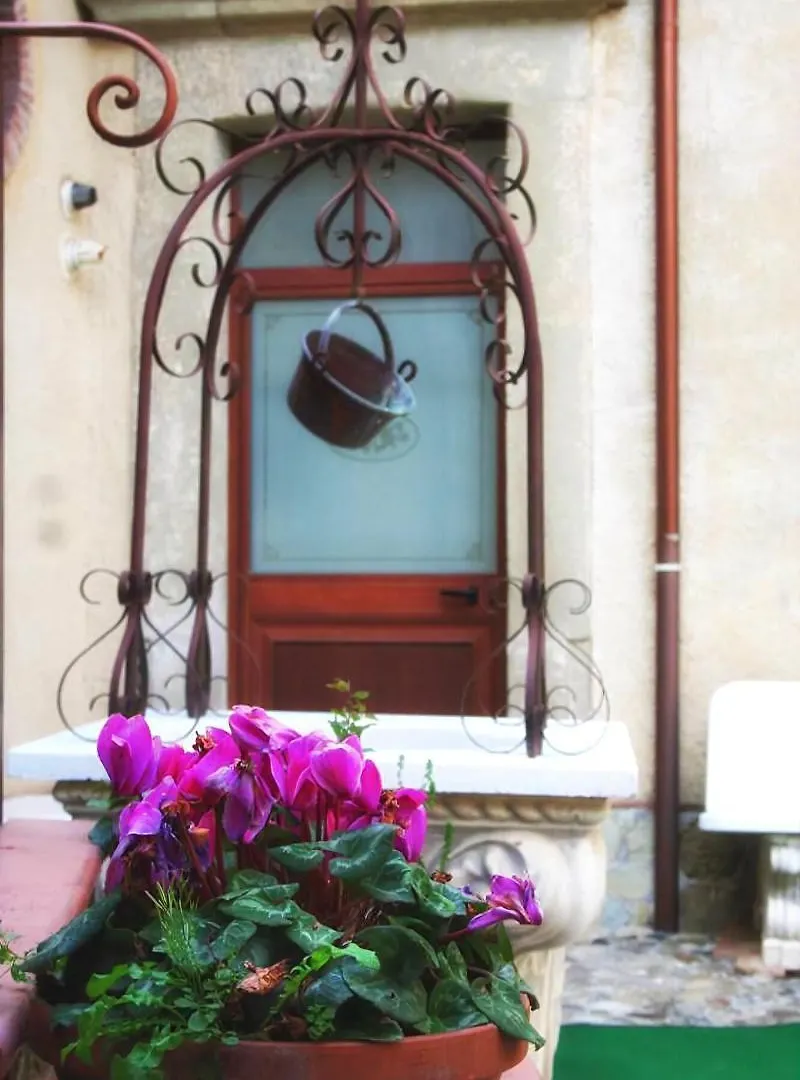 Hotel Florio Castiglione De Sicilia 4*,  Italia
